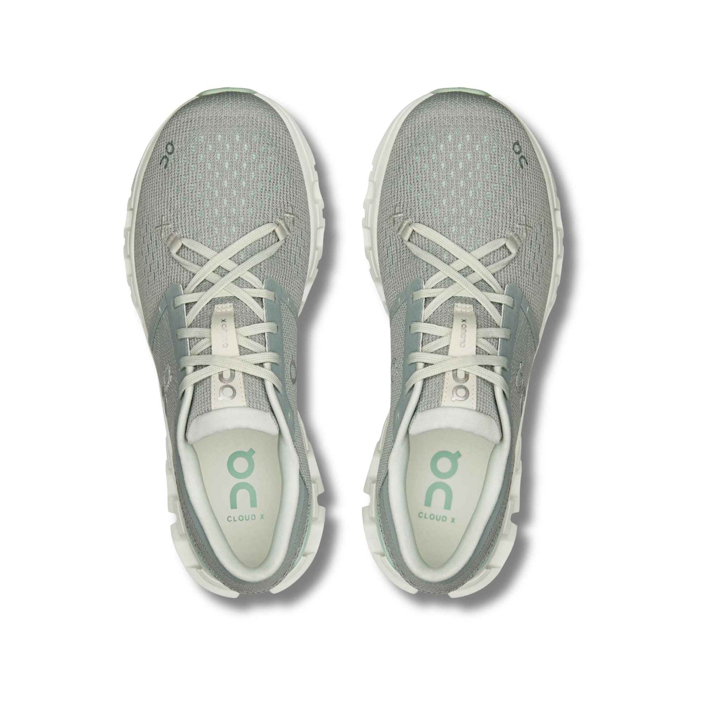 ON RUNNING WOMEN'S CLOUD X 4