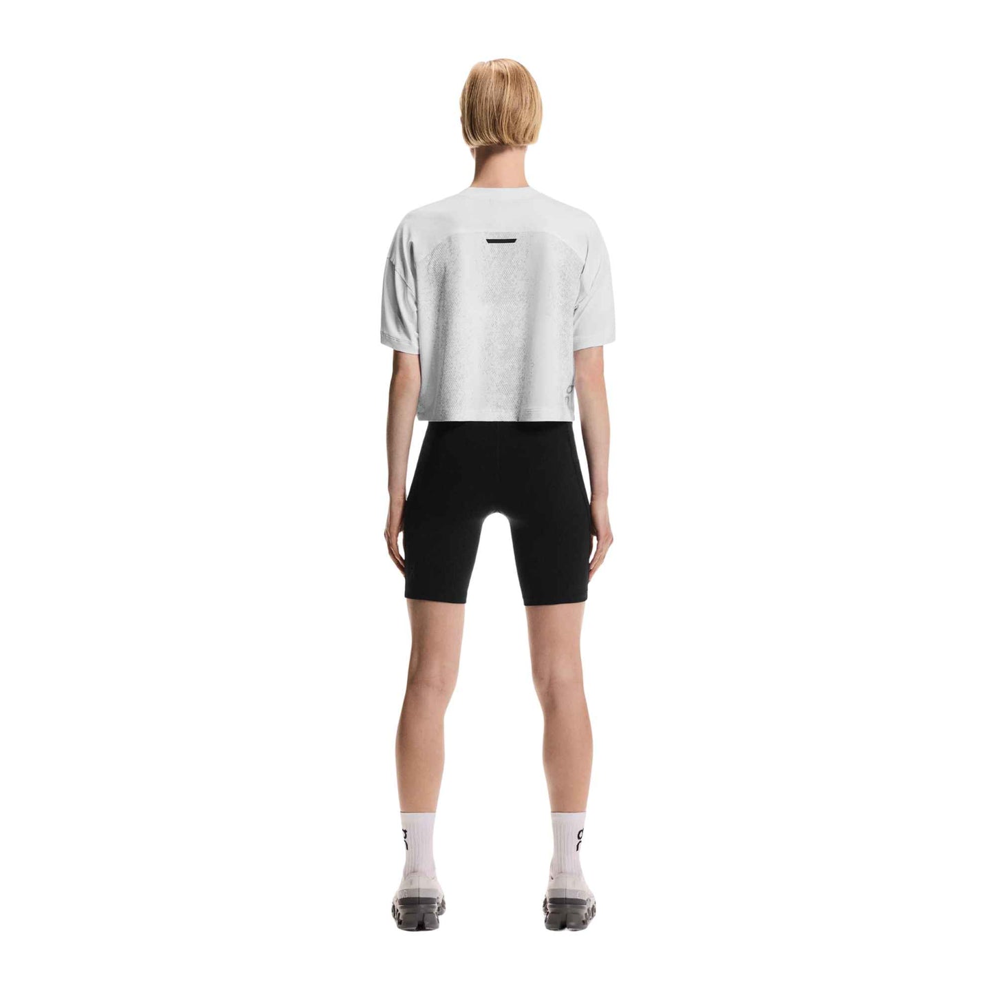 ON WOMEN'S PERFORMANCE VOLT-T
