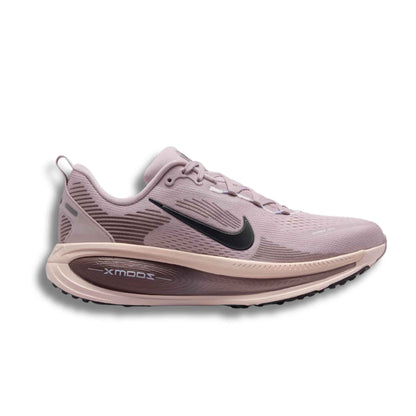 NIKE WOMEN'S VOMERO 18