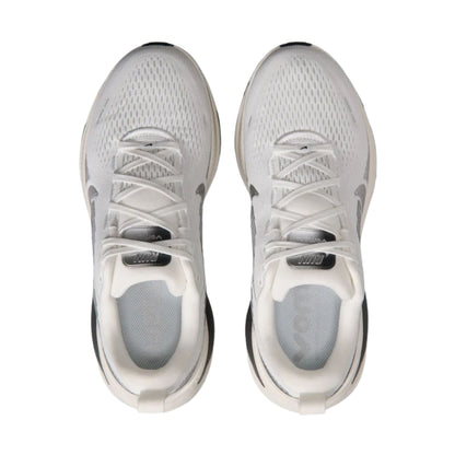 NIKE WOMEN'S VOMERO 18