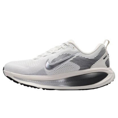 NIKE WOMEN'S VOMERO 18