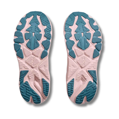 HOKA WOMEN'S ARAHI 8