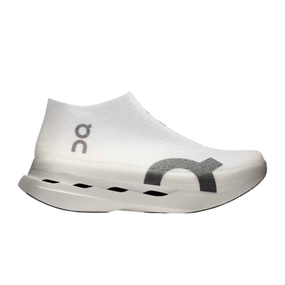 ON RUNNING CLOUDBOOM STRIKE LS