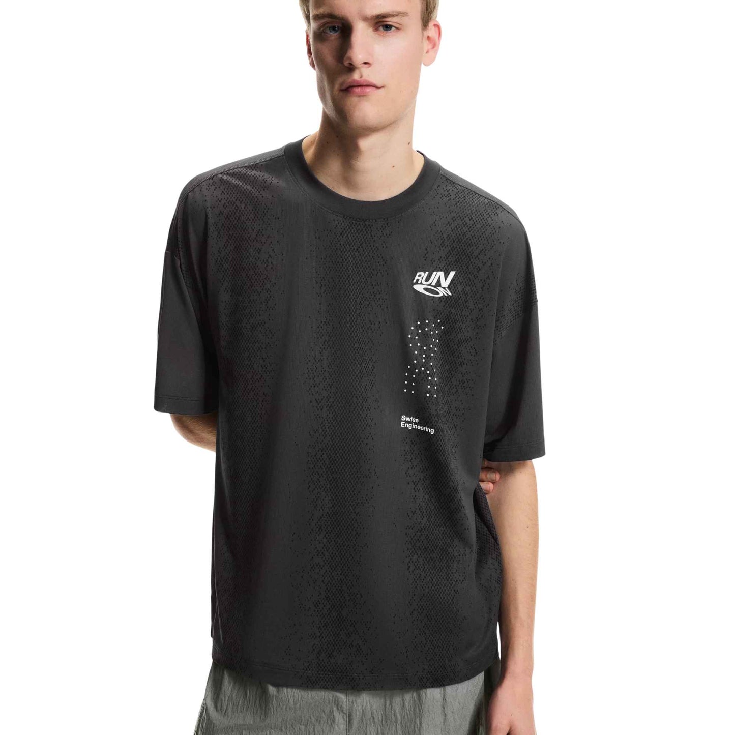 ON MEN'S PERFORMANCE VOLT-T