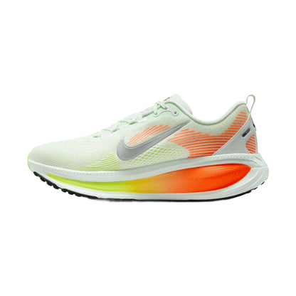 NIKE MEN'S VOMERO 18