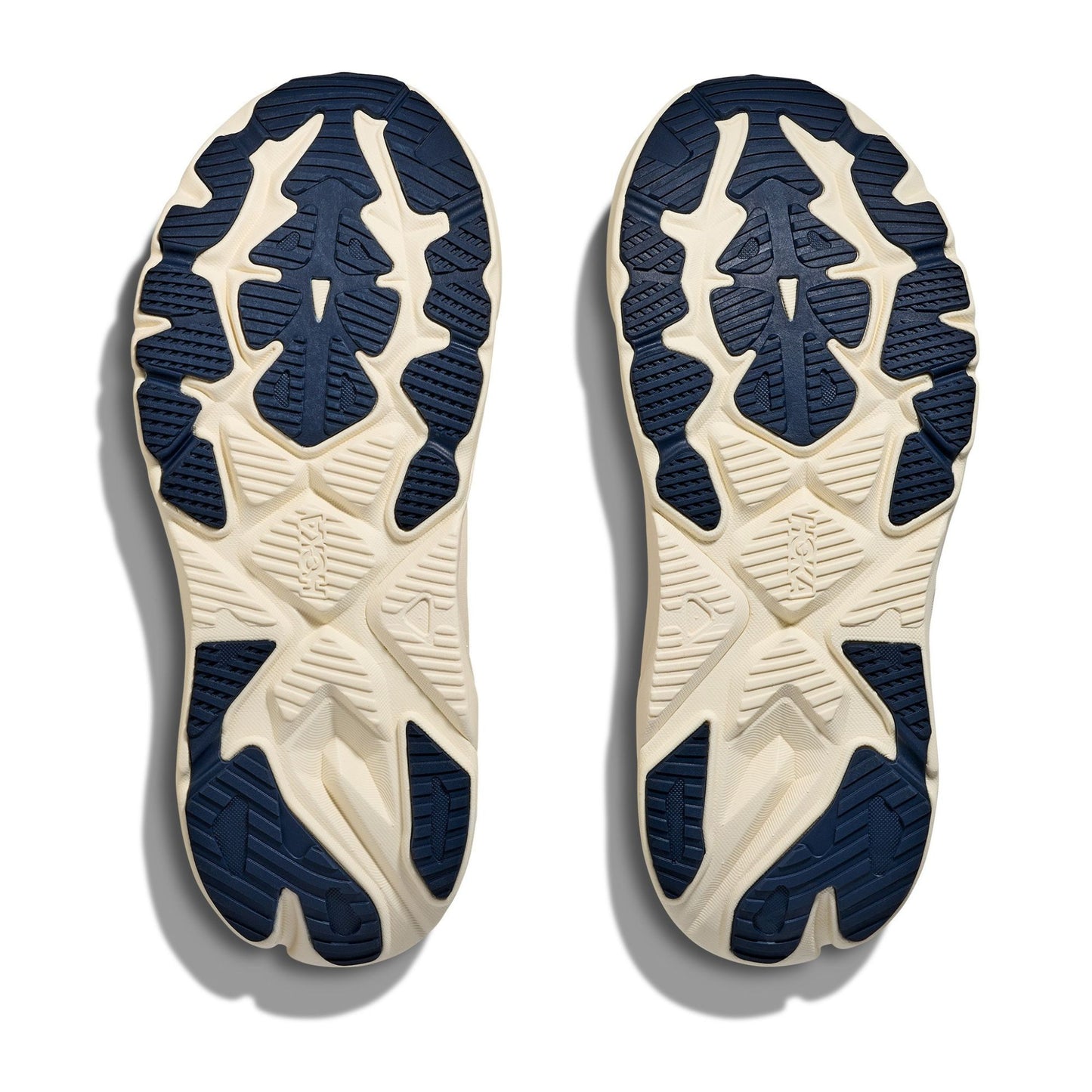 HOKA WOMEN'S ARAHI 8