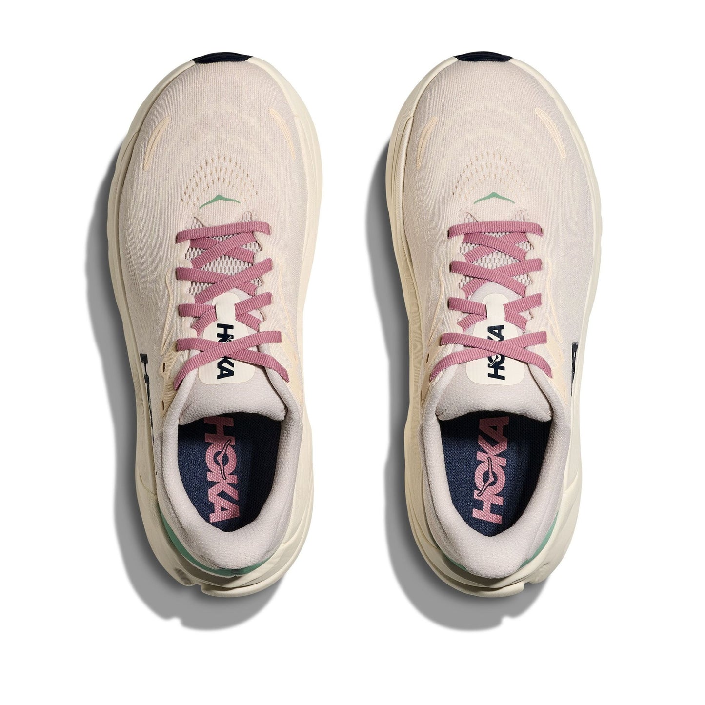 HOKA WOMEN'S ARAHI 8