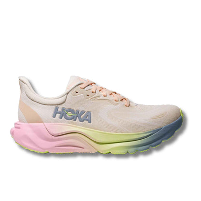 HOKA WOMEN'S ARAHI 8